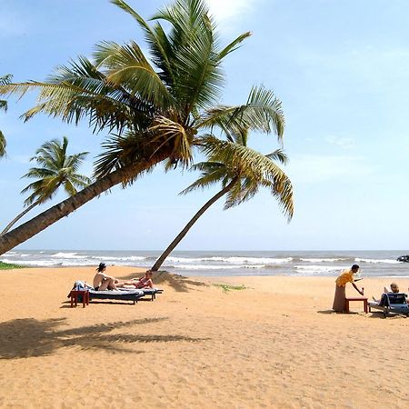 Rainbow Beach Hotel Negombo Extérieur photo