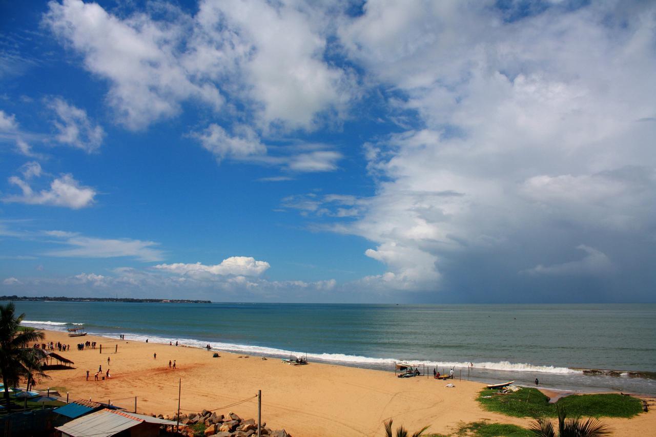 Rainbow Beach Hotel Negombo Extérieur photo