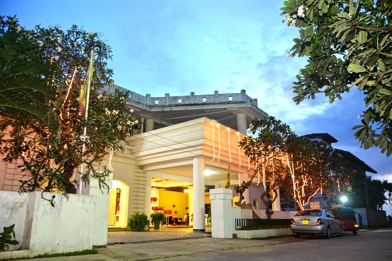 Rainbow Beach Hotel Negombo Extérieur photo