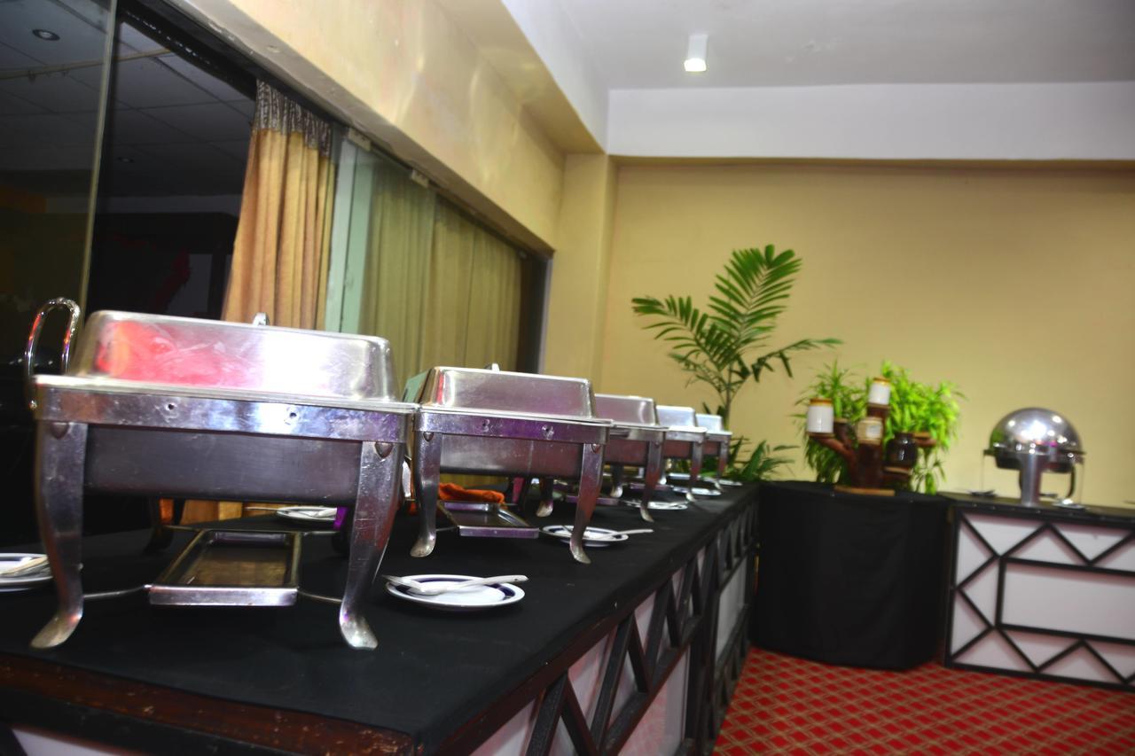 Rainbow Beach Hotel Negombo Extérieur photo