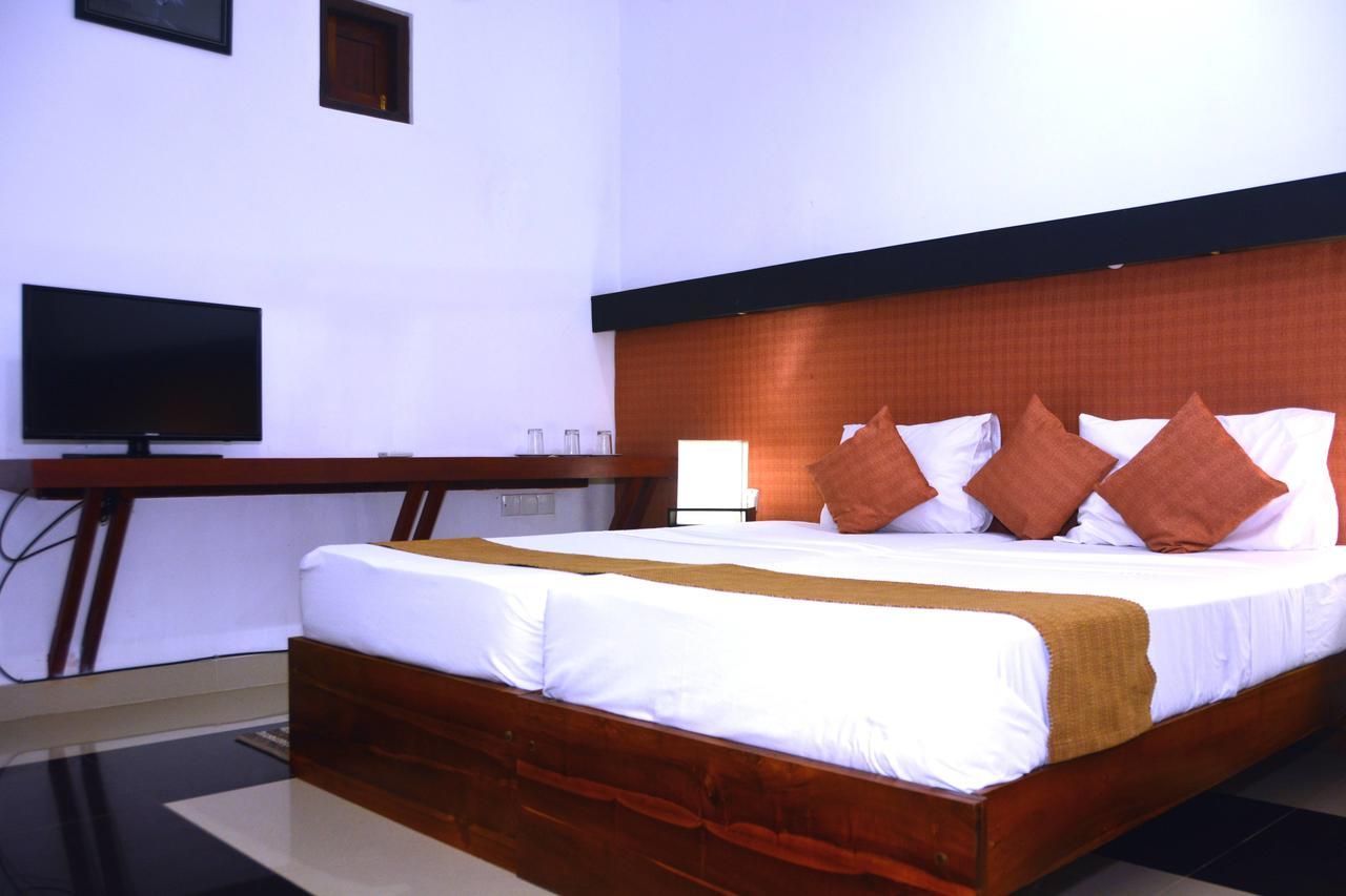 Rainbow Beach Hotel Negombo Extérieur photo